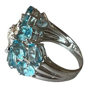 18K White Gold Topaz Engagement Ring  Size : 6.8